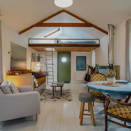 The Carton Store Loft Apt Apartment *