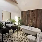 The Carton Store Loft Apt * Cork
